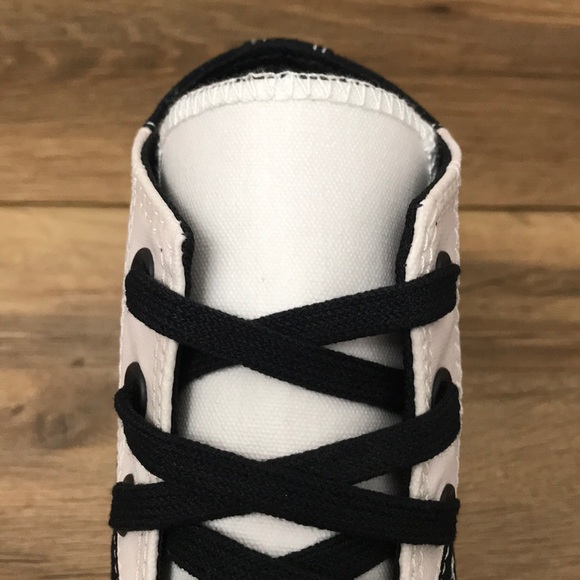 CONVERSE CTAS HIGH TOP BRAND NEW - Picture 11 of 15